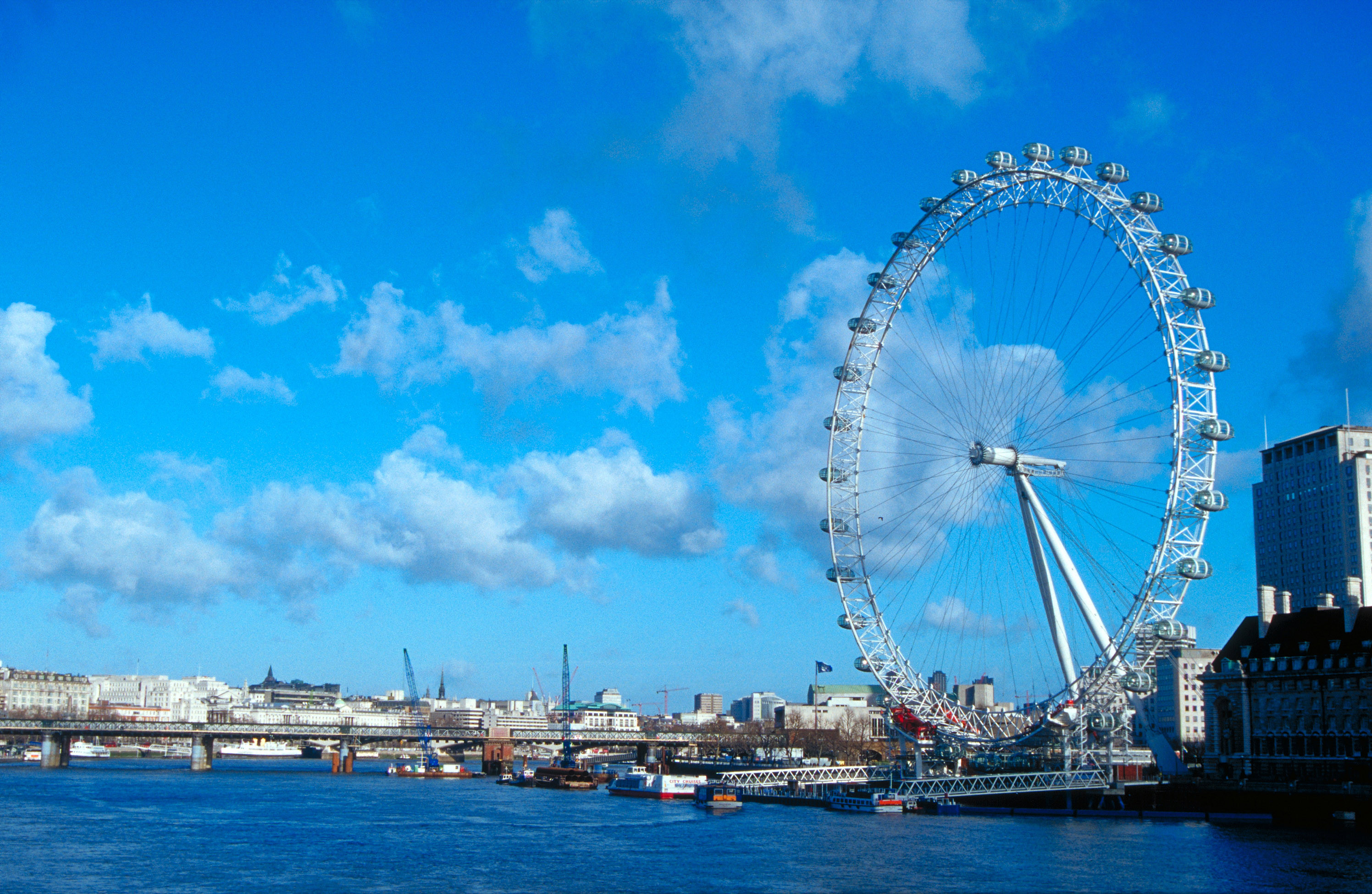 London Eye Gets Free High Density Wi-Fi To Attract Tourists