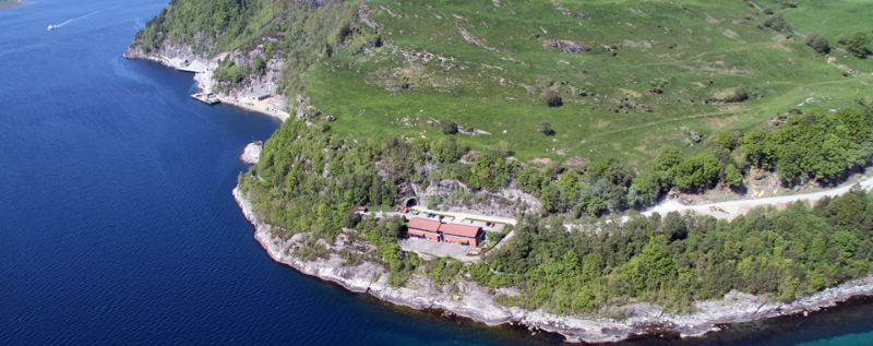 Картинки по запросу green mountain fjord cave data center